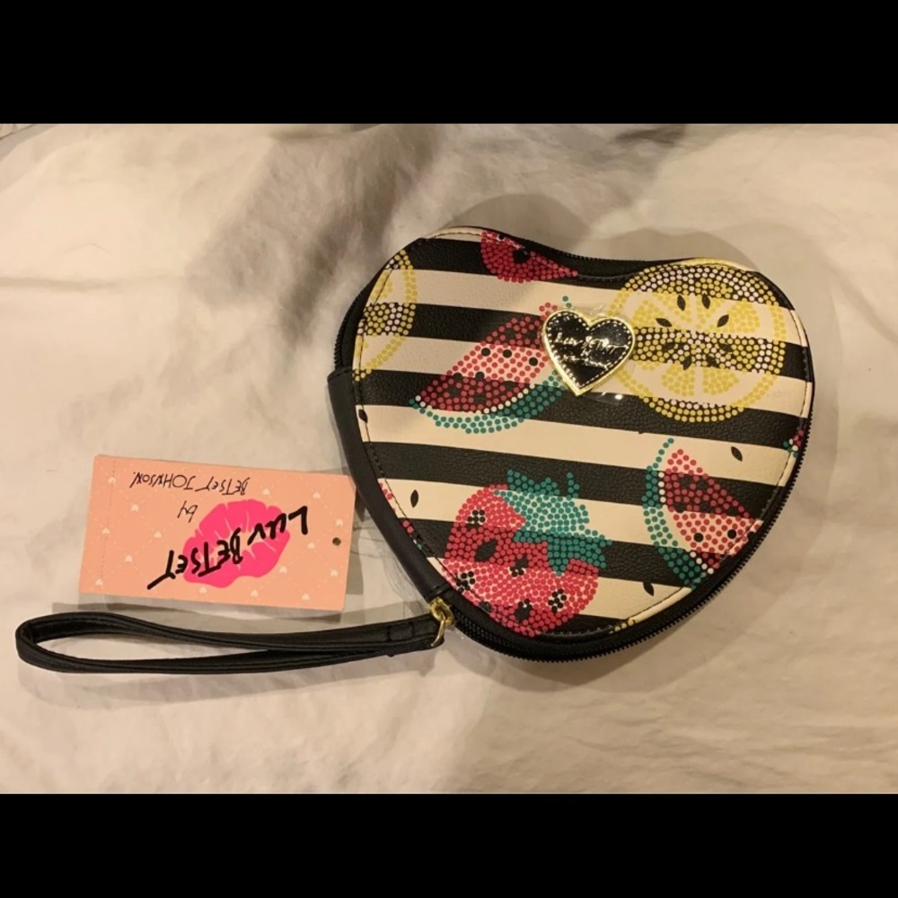 Betsey Johnson stripe heart wrislet
